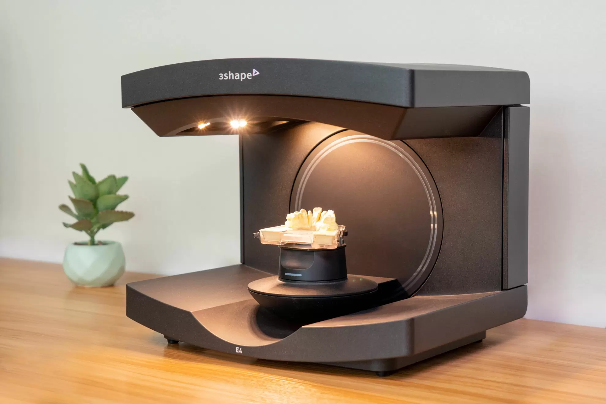 4E Dental System Complete 桌面型數位掃描機